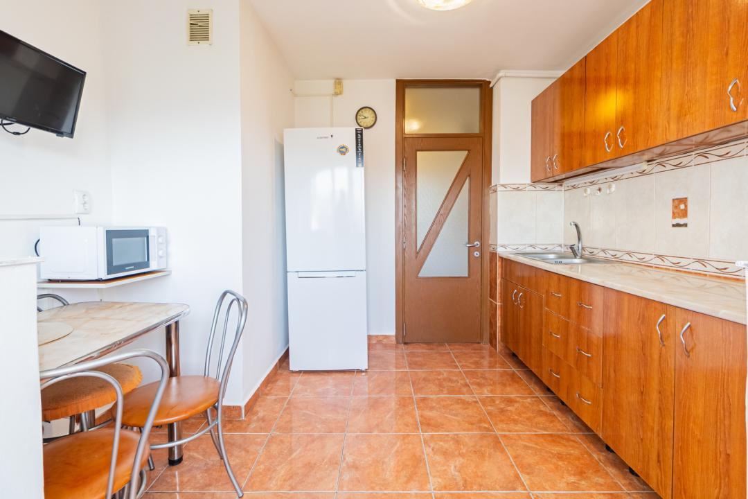 Apartament 2 camere, decomandat, Tractorul, priveliste deosebita – 0% comision