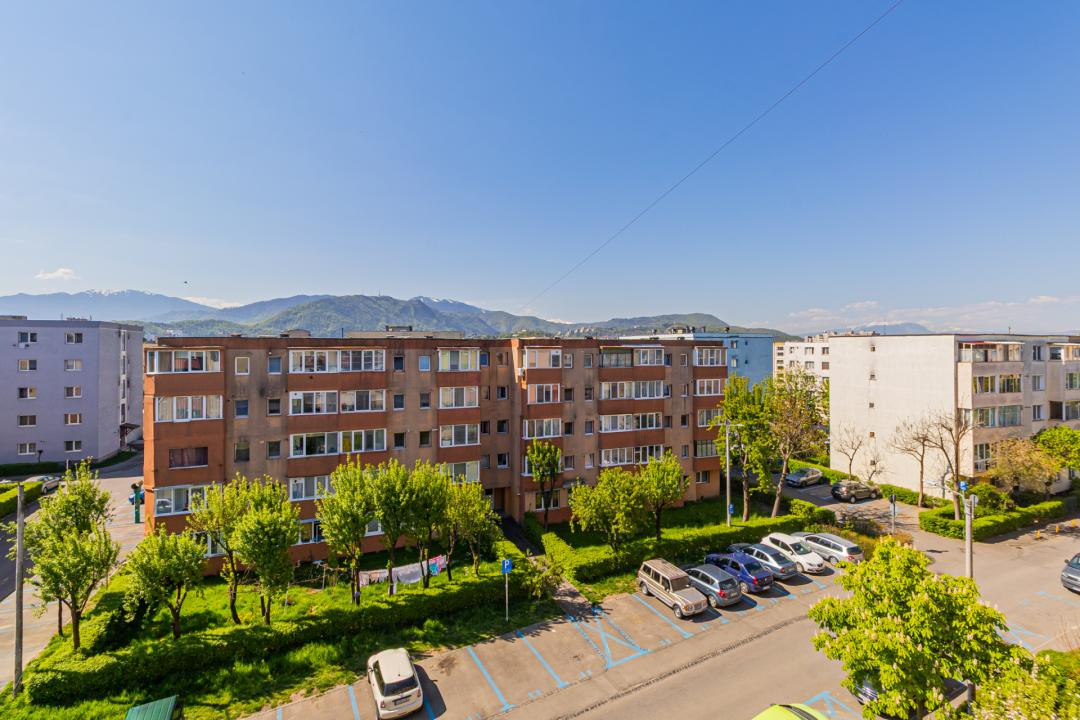 Apartament 2 camere, decomandat, Tractorul, priveliste deosebita – 0% comision