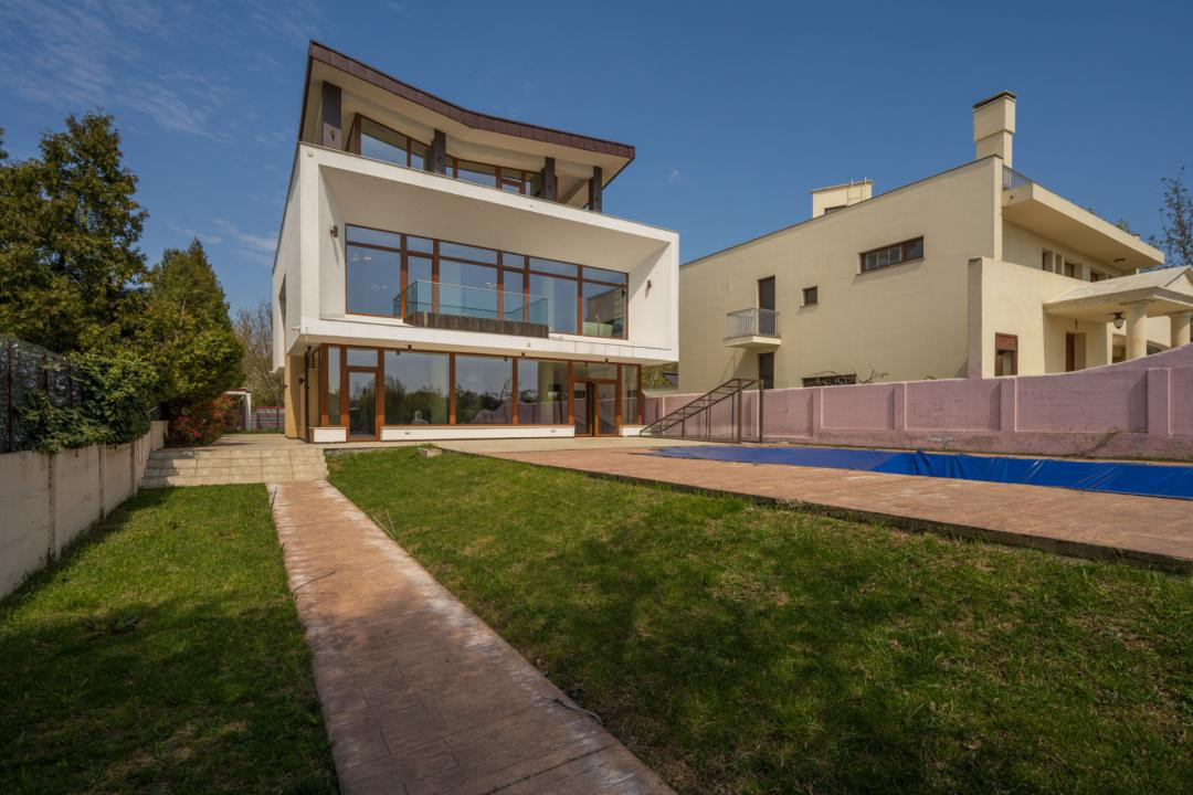 Vila pe malul lacului Mogosoaia | 617 mpt, teren 1182 mp