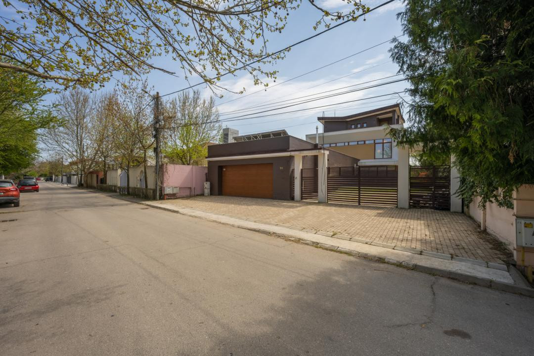 Vila pe malul lacului Mogosoaia | 617 mpt, teren 1182 mp
