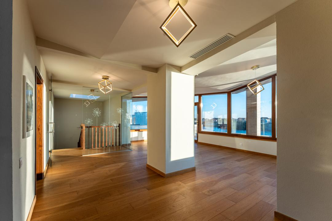 Vila pe malul lacului Mogosoaia | 617 mpt, teren 1182 mp