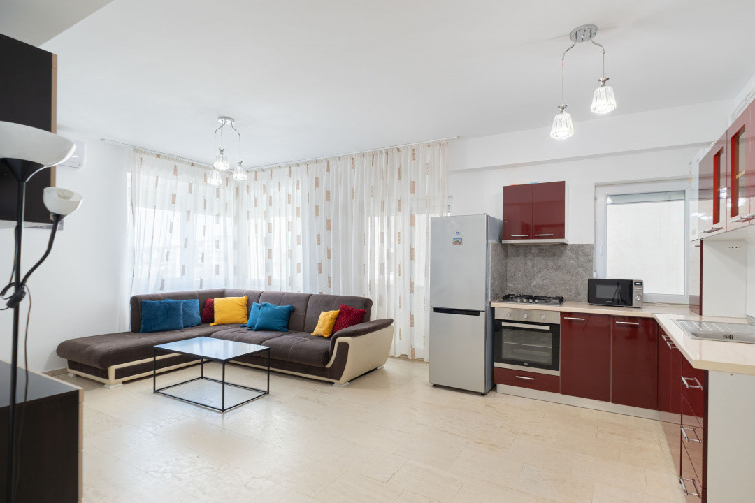 Apartament 3 camere de vanzare 