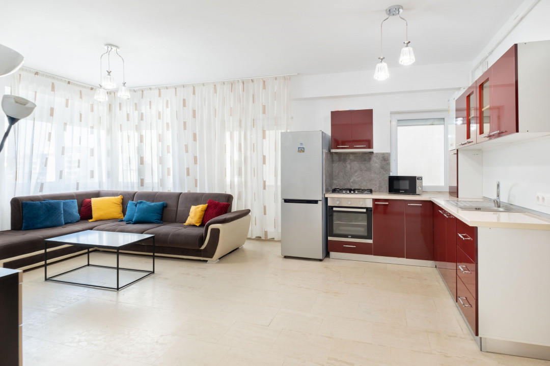 Apartament 3 camere de vanzare 