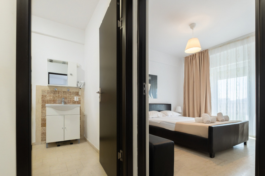 Apartament 3 camere de vanzare 