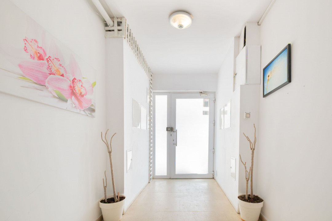Apartament 3 camere de vanzare 