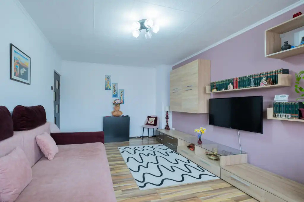 Apartament 3 camere decomandat - Inel 2