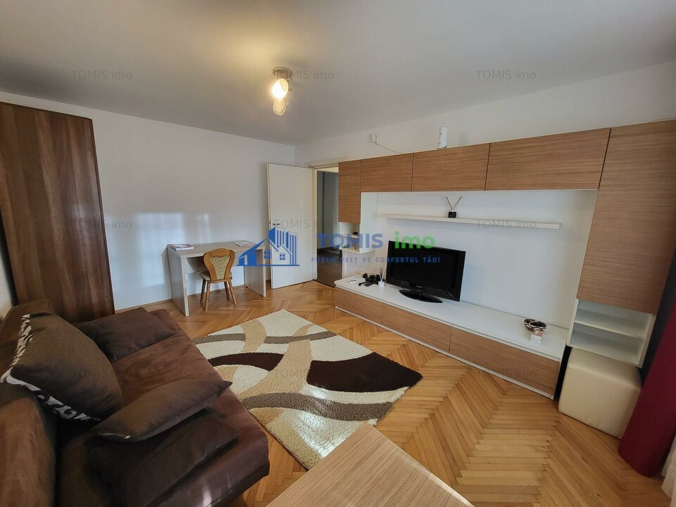 Apartament cu 3 camere de inchiriat zona Faleza Nord