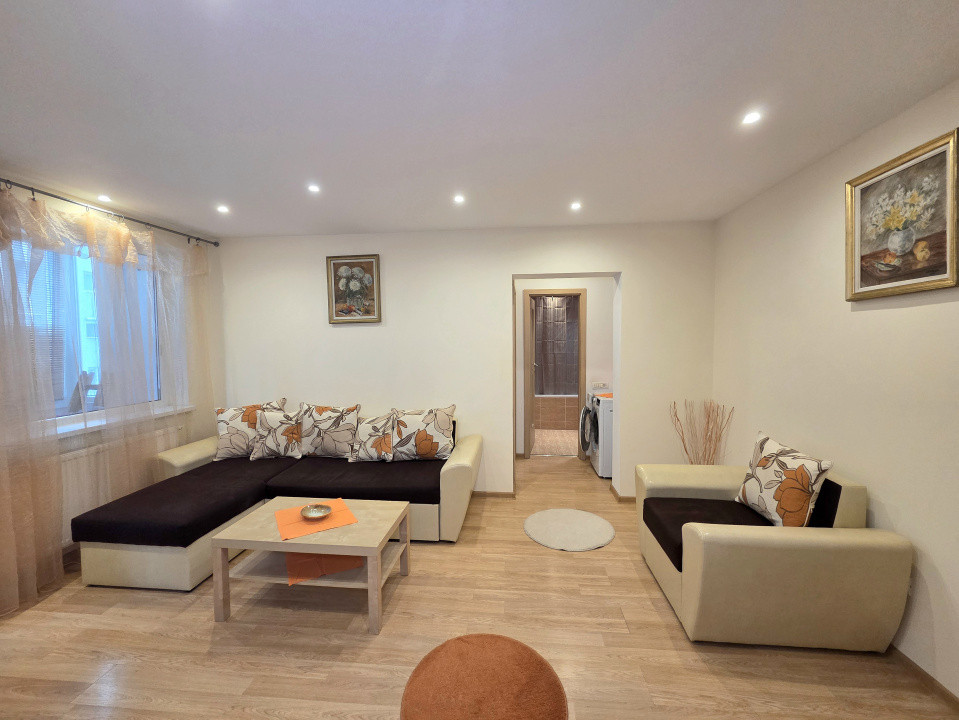 Apartament cu 3 camere de inchiriat in Tomis II