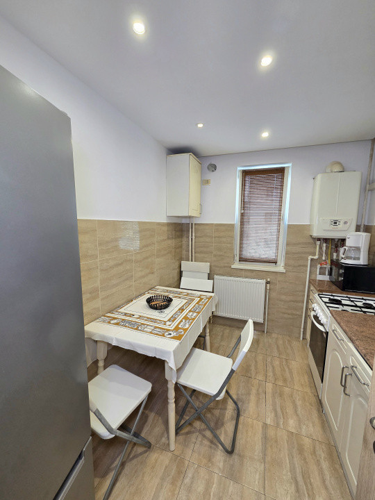 Apartament cu 3 camere de inchiriat in Tomis II