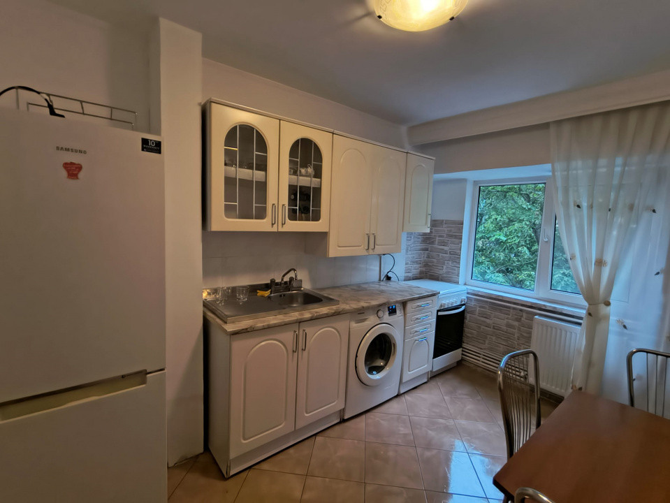 Apartament cu 2 camere de inchiriat in Constanta - zona Tomis III