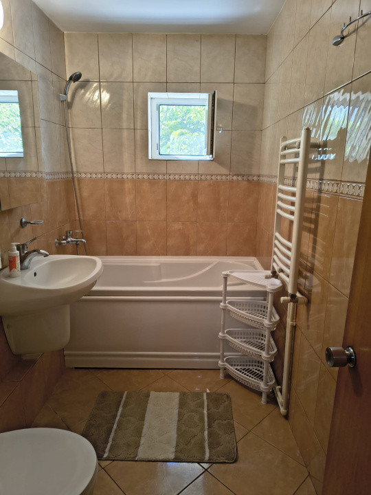 Apartament cu 2 camere de inchiriat in Constanta - zona Tomis III