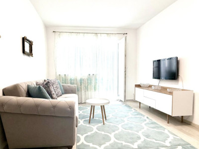 Apartament 2 camere, cochet și luminos, în zona excelenta în Dambu 