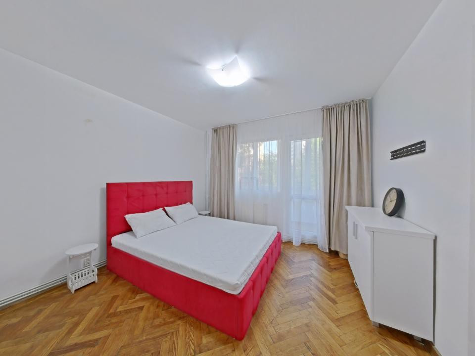 Închiriere apartament cu 2 camere, renovat si spatios- Strada Soarelui