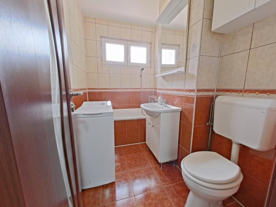 Închiriere apartament cu 2 camere, renovat si spatios- Strada Soarelui