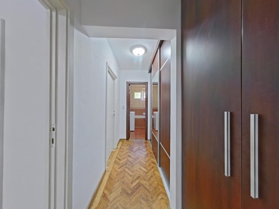 Închiriere apartament cu 2 camere, renovat si spatios- Strada Soarelui