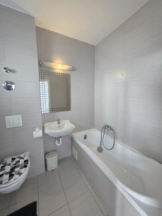 Apartament decomandat cu vedere spre Tâmpa, loc de parcare inclus