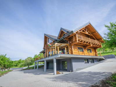 Stil de viață de vânzare – liniște, natură și confort premium 