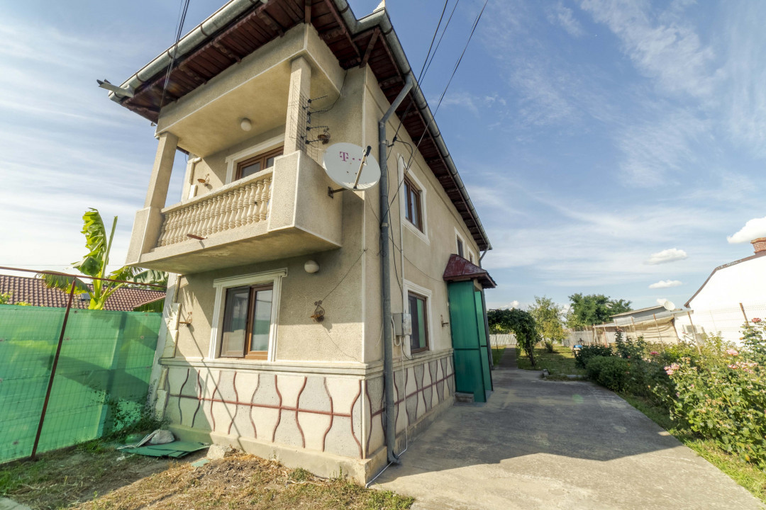 Tartasesti,str. Principala, 3040 mp teren, P+1, casa 1998, deschidere 12 m