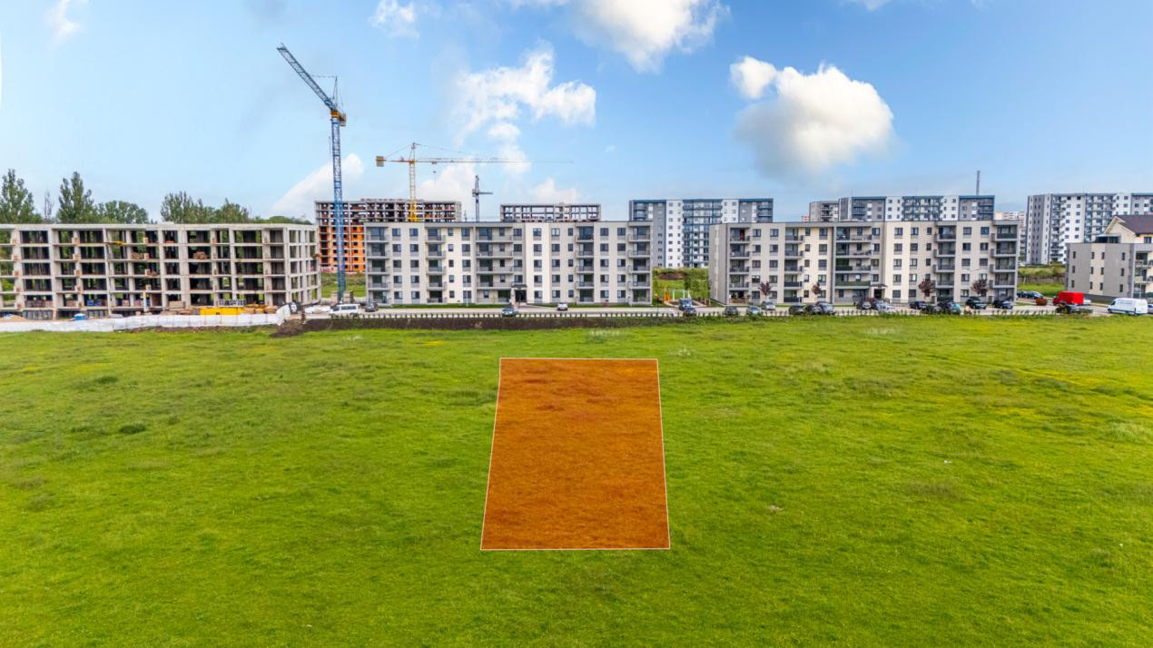 Teren intravilan cons. bloc-  740 mp | Regim P+2E–3E | Tractorul – Brașov