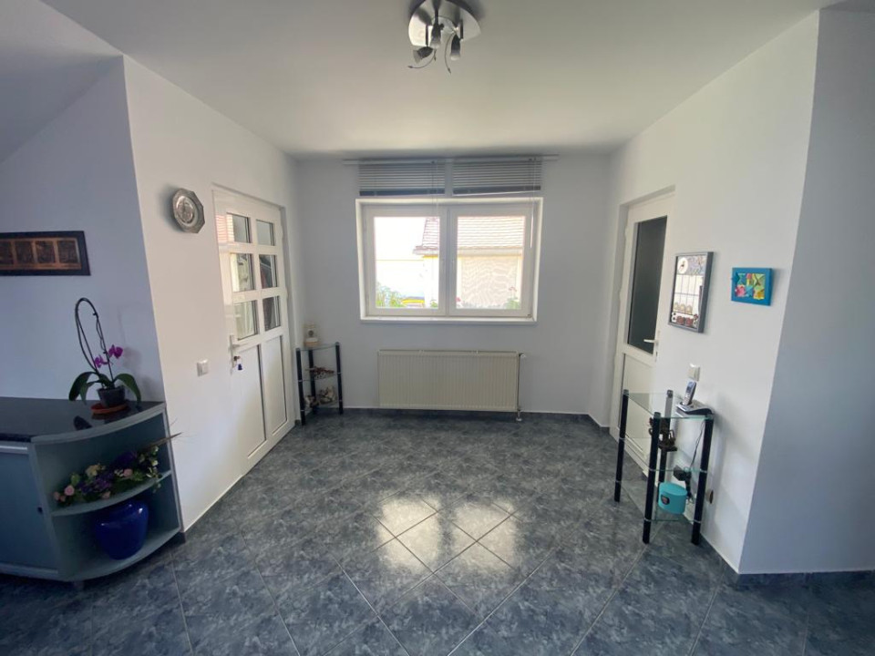 CASĂ INDIVIDUALĂ DE VÂNZARE, CISNĂDIE - ZONĂ CENTRALĂ, TEREN 714 MP