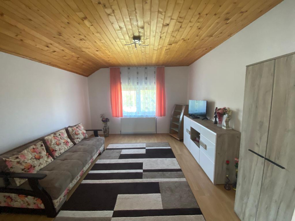 CASĂ INDIVIDUALĂ DE VÂNZARE, CISNĂDIE - ZONĂ CENTRALĂ, TEREN 714 MP