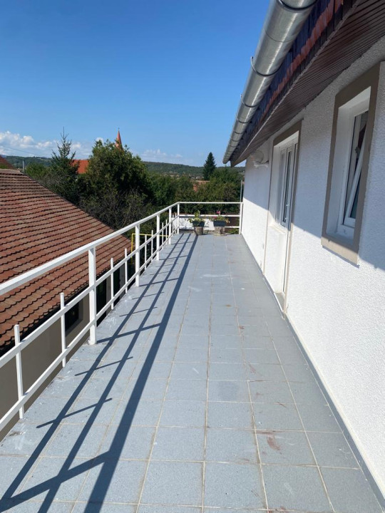 CASĂ INDIVIDUALĂ DE VÂNZARE, CISNĂDIE - ZONĂ CENTRALĂ, TEREN 714 MP