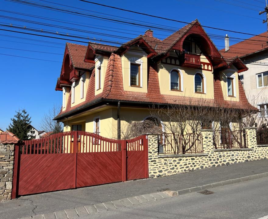 Vilă complet pregătită pentru pensiune sau cazare Sibiu Strand - Parc Sub Arini