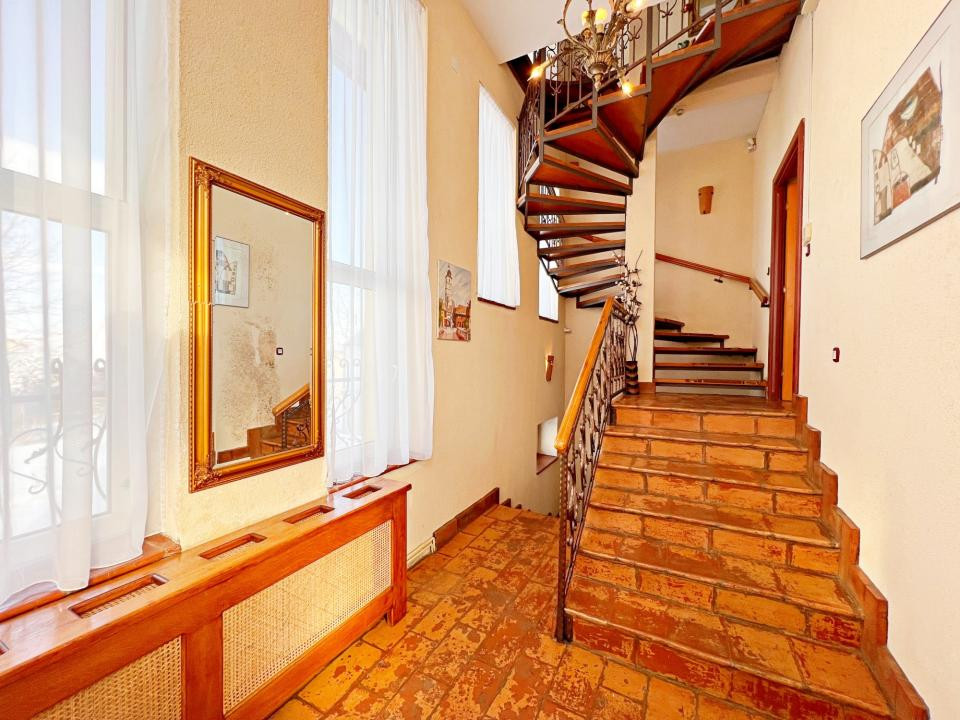 Vilă complet pregătită pentru pensiune sau cazare Sibiu Strand - Parc Sub Arini