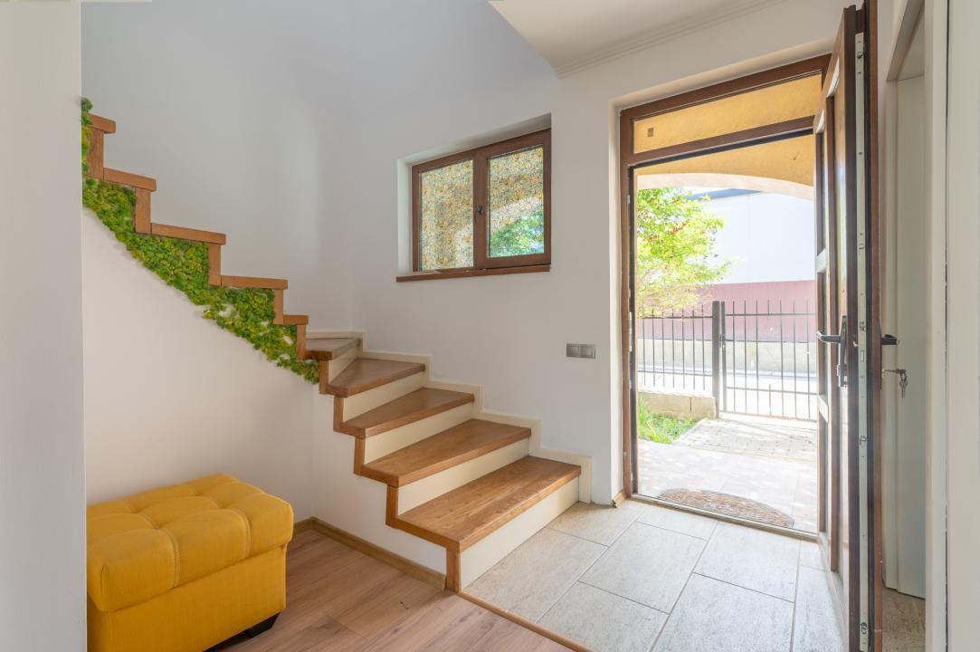 Duplex cu Teren Generos și Birou – Str. Urușagului 113R
