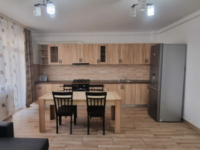 Apartament spațios cu 3 camere și parcare, strada Urușagului.