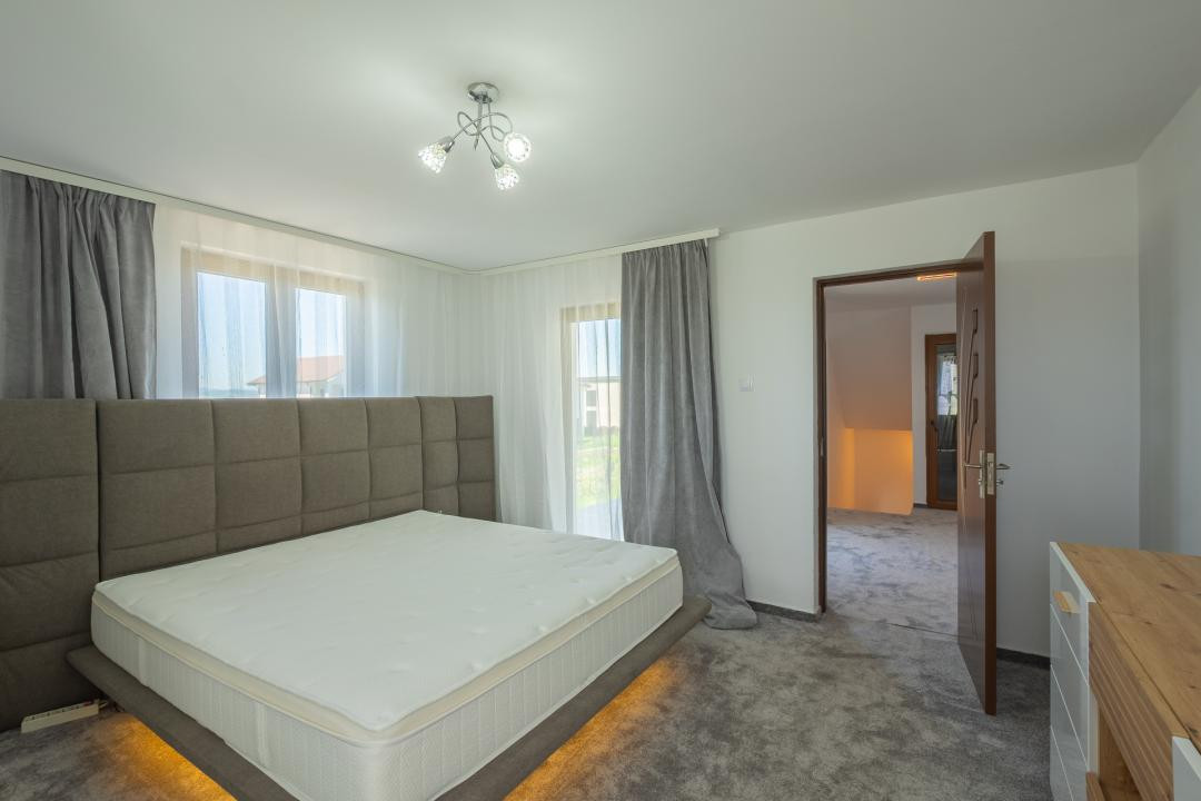 Casă individuală în Veterani, curte liberă 400 mp, zonă foarte căutată!