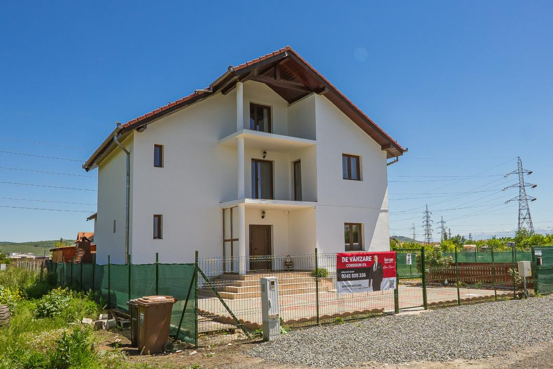 Casă individuală în Veterani, curte liberă 400 mp, zonă foarte căutată!