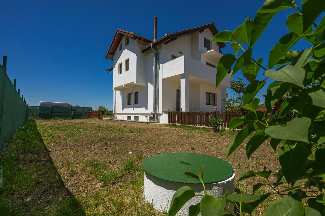 Casă individuală în Veterani, curte liberă 400 mp, zonă foarte căutată!