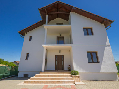 Casă individuală în Veterani, curte liberă 400 mp, zonă foarte căutată!