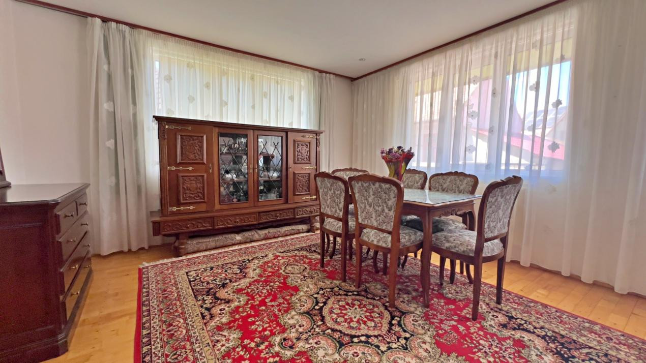 Casă 6 camere D+P+M-238 mp utili, 514 mp curte, Zona  Cartier Kogalniceanu 