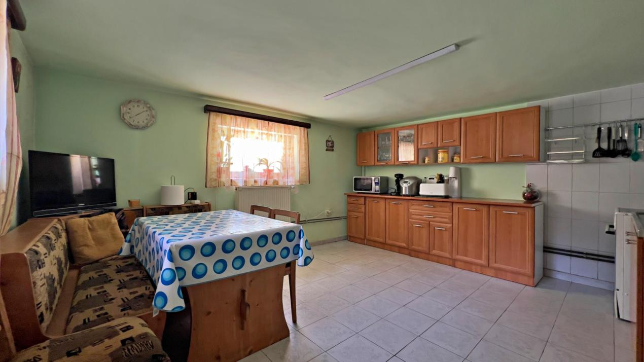 Casă 6 camere D+P+M-238 mp utili, 514 mp curte, Zona  Cartier Kogalniceanu 