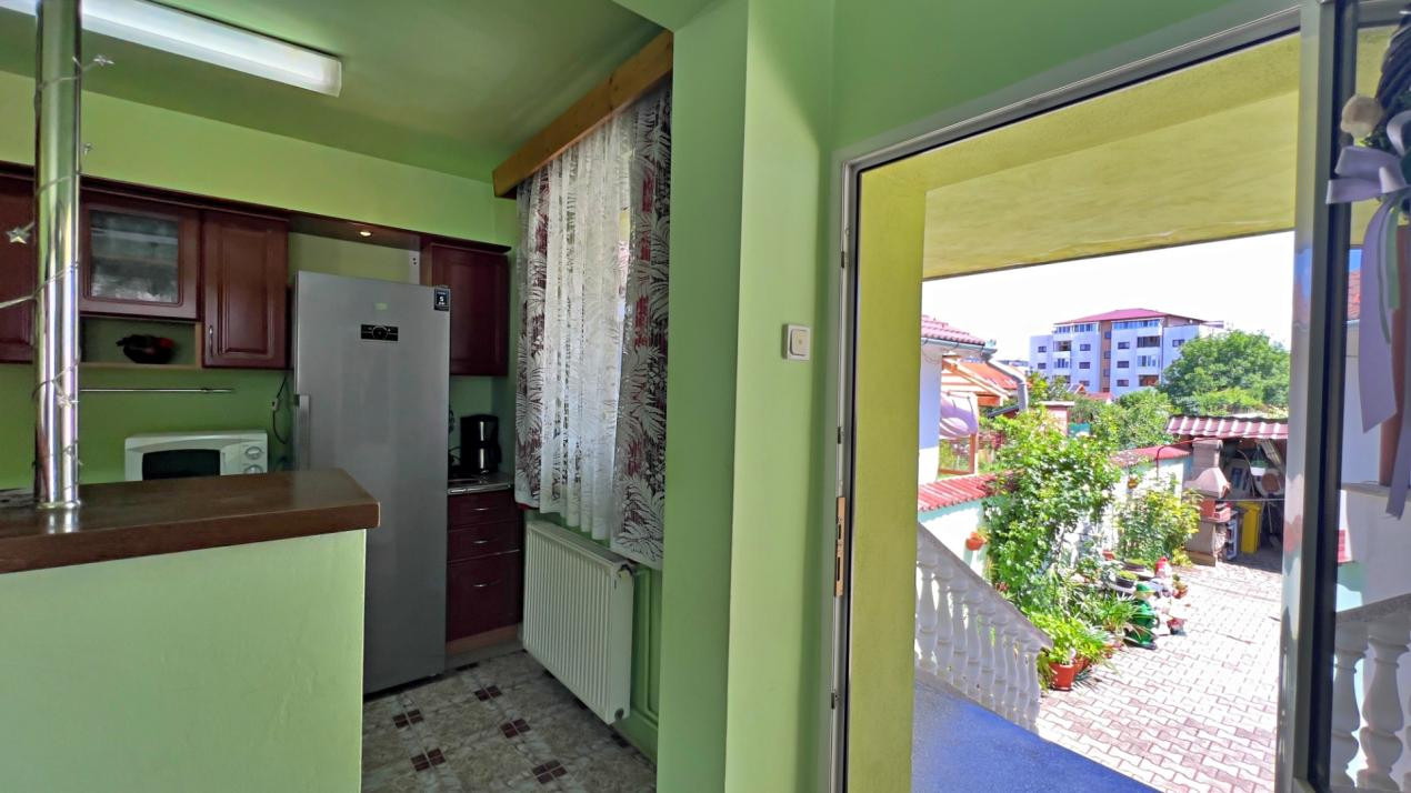 Casă 6 camere D+P+M-238 mp utili, 514 mp curte, Zona  Cartier Kogalniceanu 
