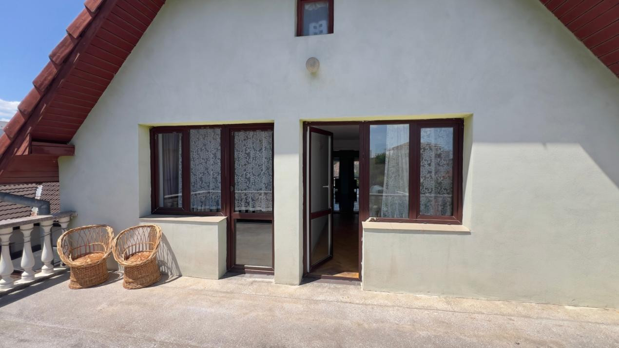 Casă 6 camere D+P+M-238 mp utili, 514 mp curte, Zona  Cartier Kogalniceanu 