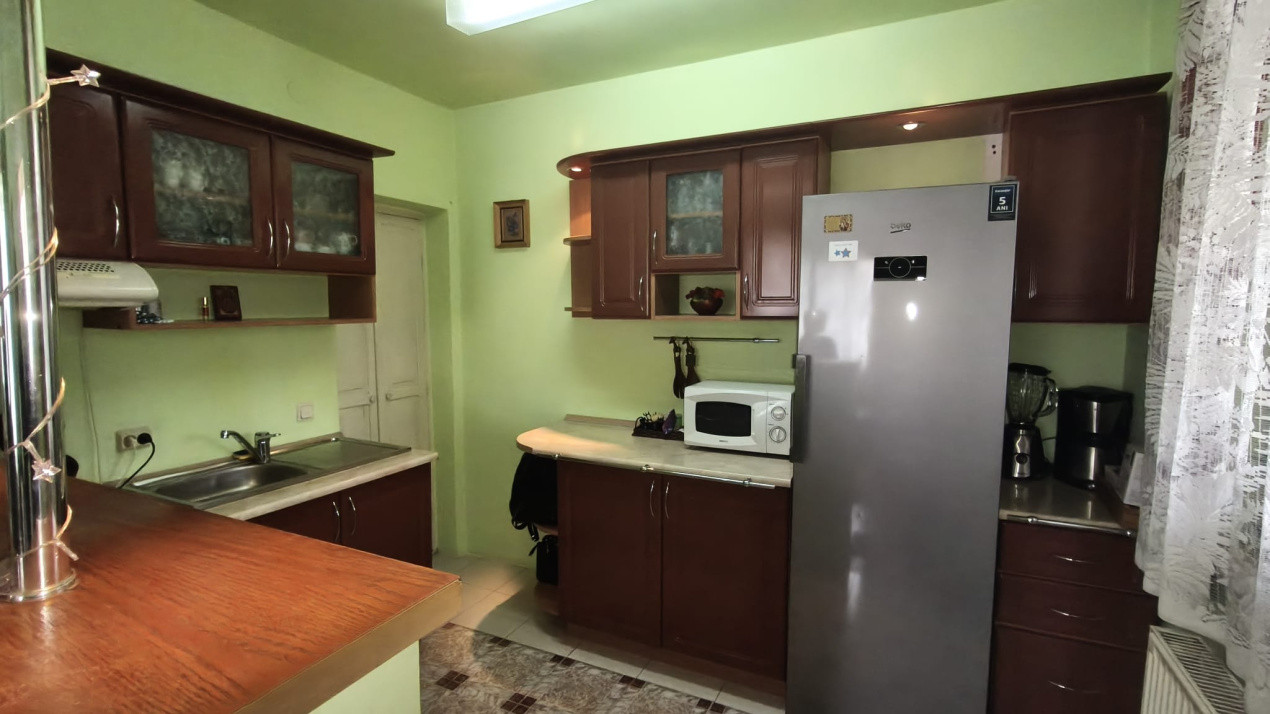 Casă 6 camere D+P+M-217 mp utili, 515 mp curte, Zona  Cartier Kogalniceanu 