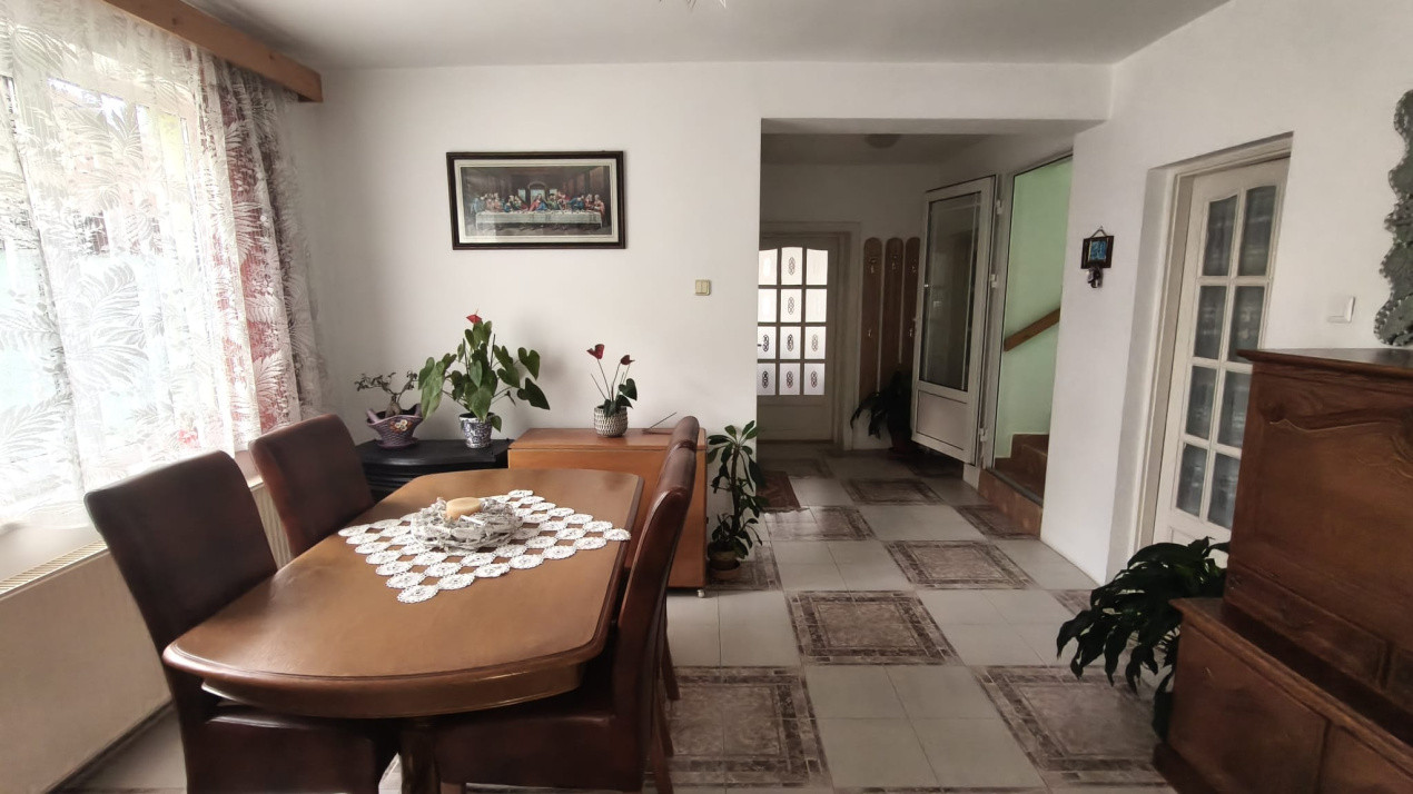 Casă 6 camere D+P+M-217 mp utili, 515 mp curte, Zona  Cartier Kogalniceanu 