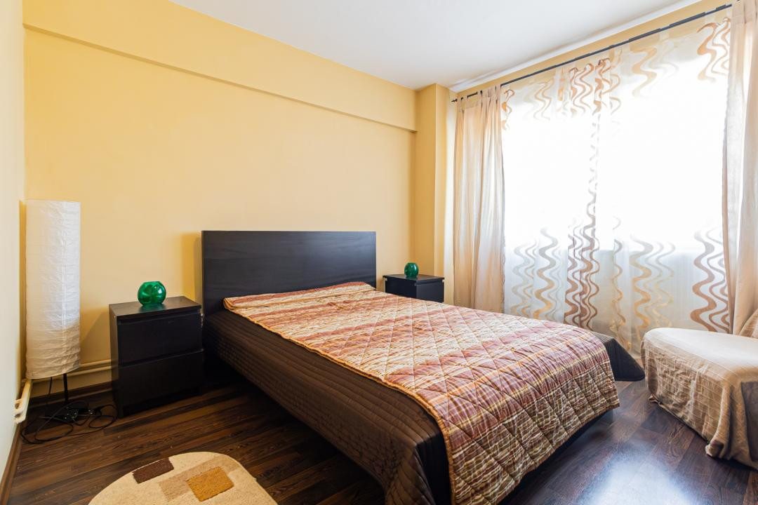 Inchiriere apartament 3 camere, mobilat și utilat - zona Centrul Civic