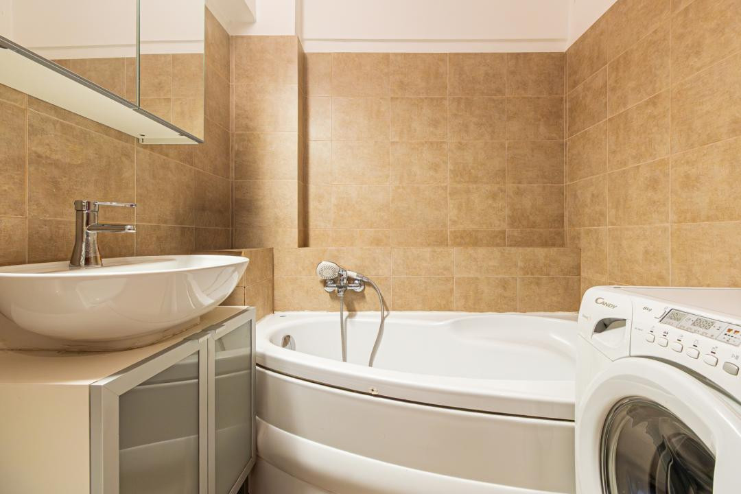 Inchiriere apartament 3 camere, mobilat și utilat - zona Centrul Civic