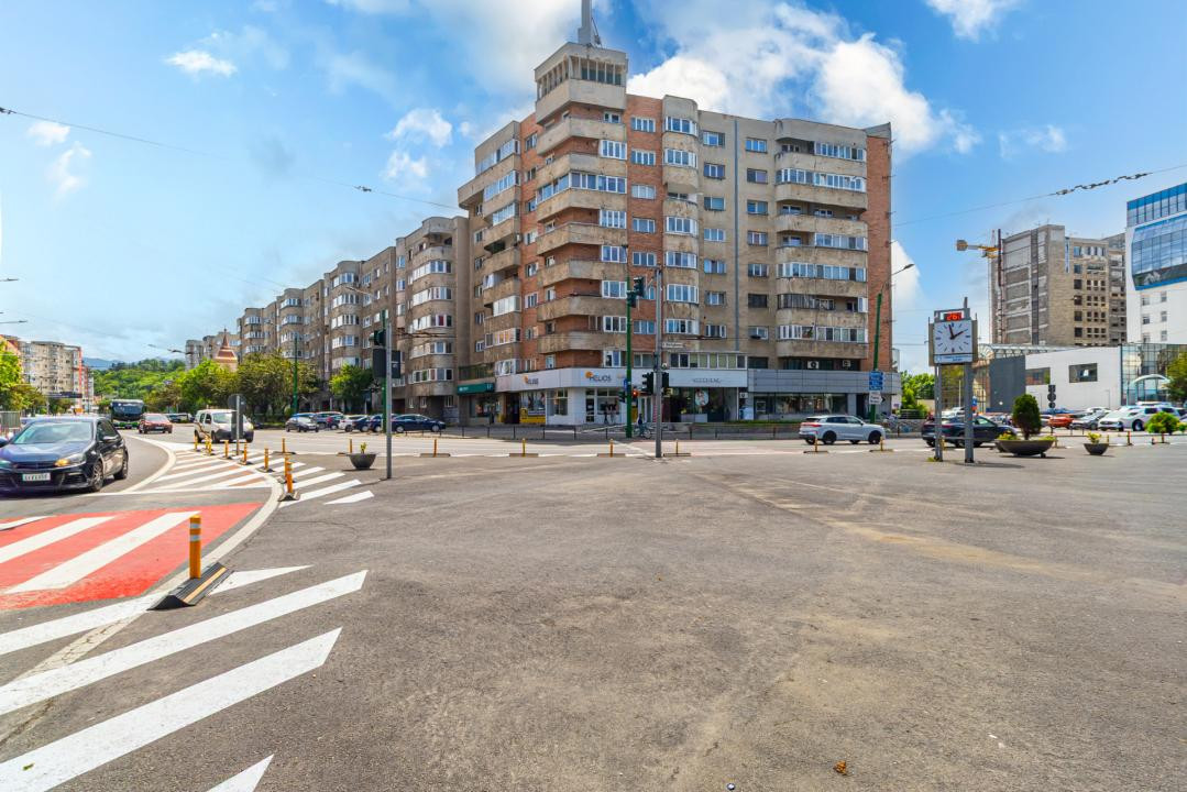 Inchiriere apartament 3 camere, mobilat și utilat - zona Centrul Civic