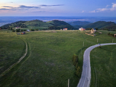     Teren 1003 mp în Păltiniș | Priveliște panoramică către munți