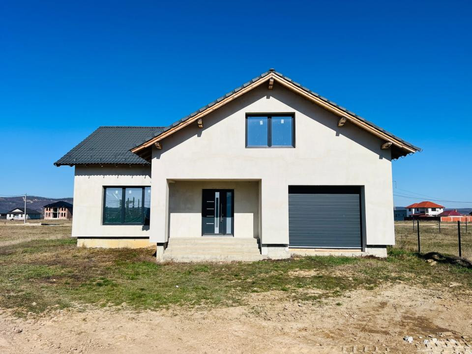 Casa unifamilială mare 5 cam, garaj, curte. Întabulată. Fughiu Oradea