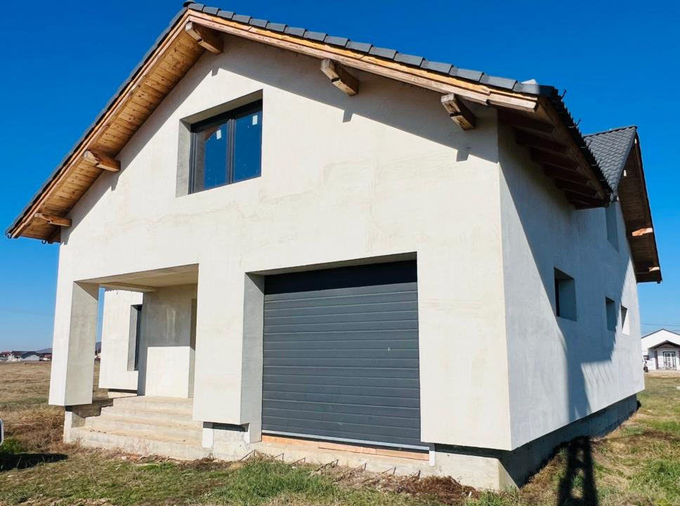 Casa unifamilială mare 5 cam, garaj, curte. Întabulată. Fughiu Oradea