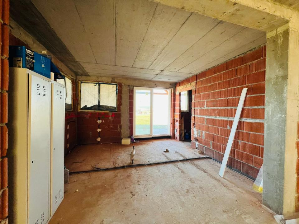 Casa unifamilială mare 5 cam, garaj, curte. Întabulată. Fughiu Oradea