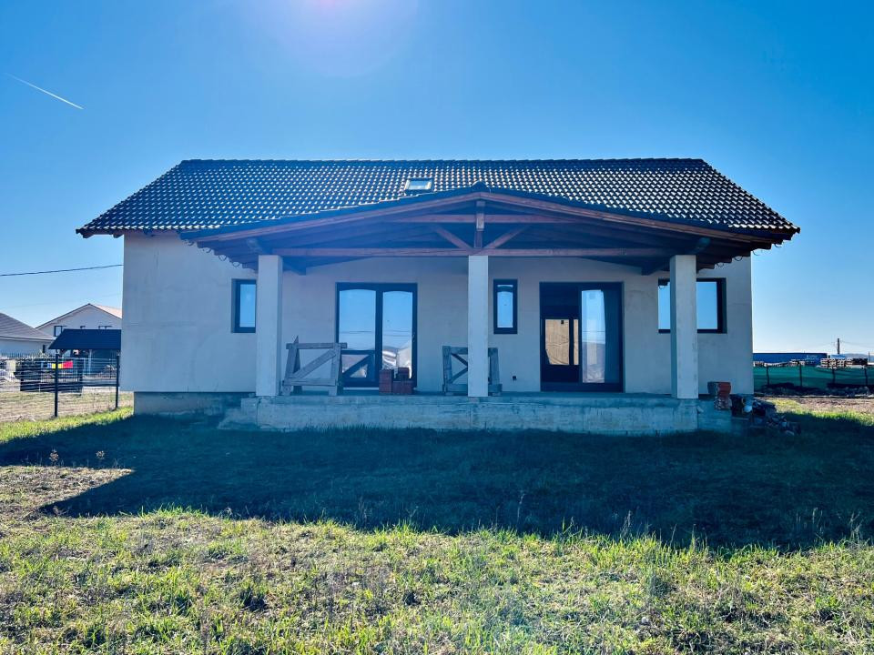 Casa unifamilială mare 5 cam, garaj, curte. Întabulată. Fughiu Oradea