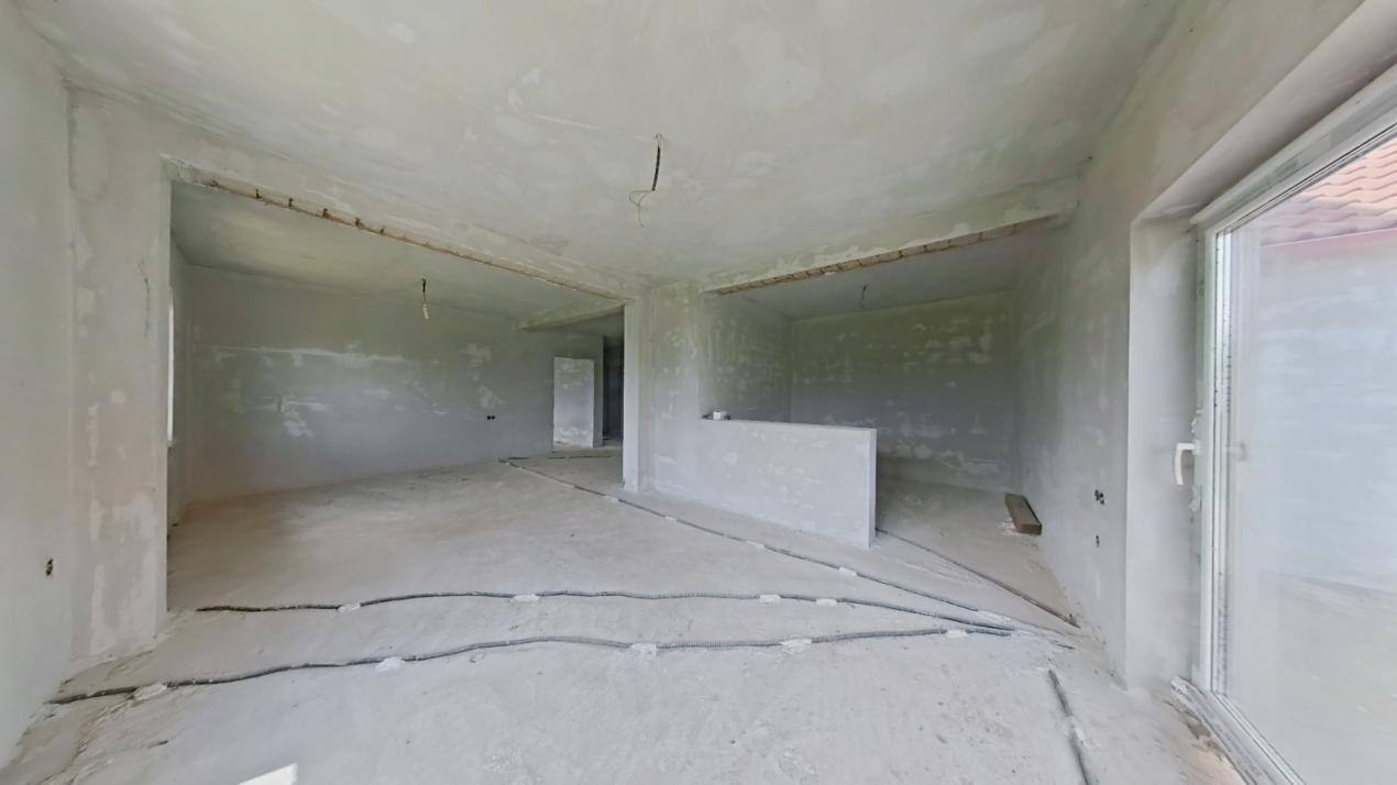 Casa cu 7 camere, 224 mp utili, teren 1000 mp | Feldioara 