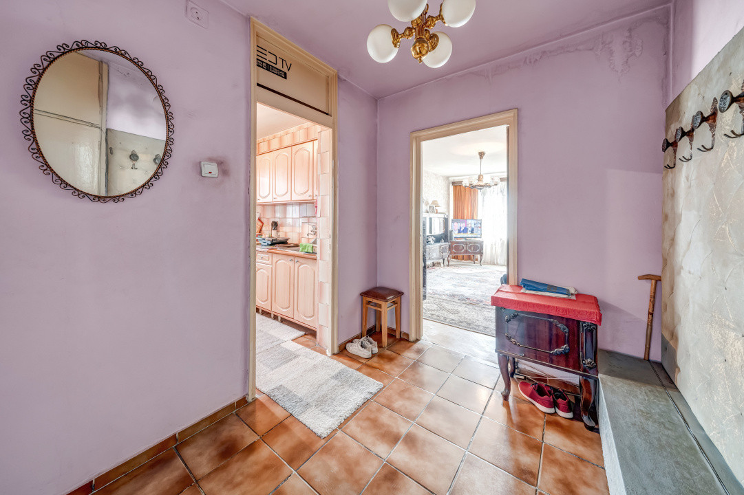 **Apartament cu 3 camere | 64,2 mp utili | 2 băi | Bloc 1985 | Etaj 7/8 | Sector
